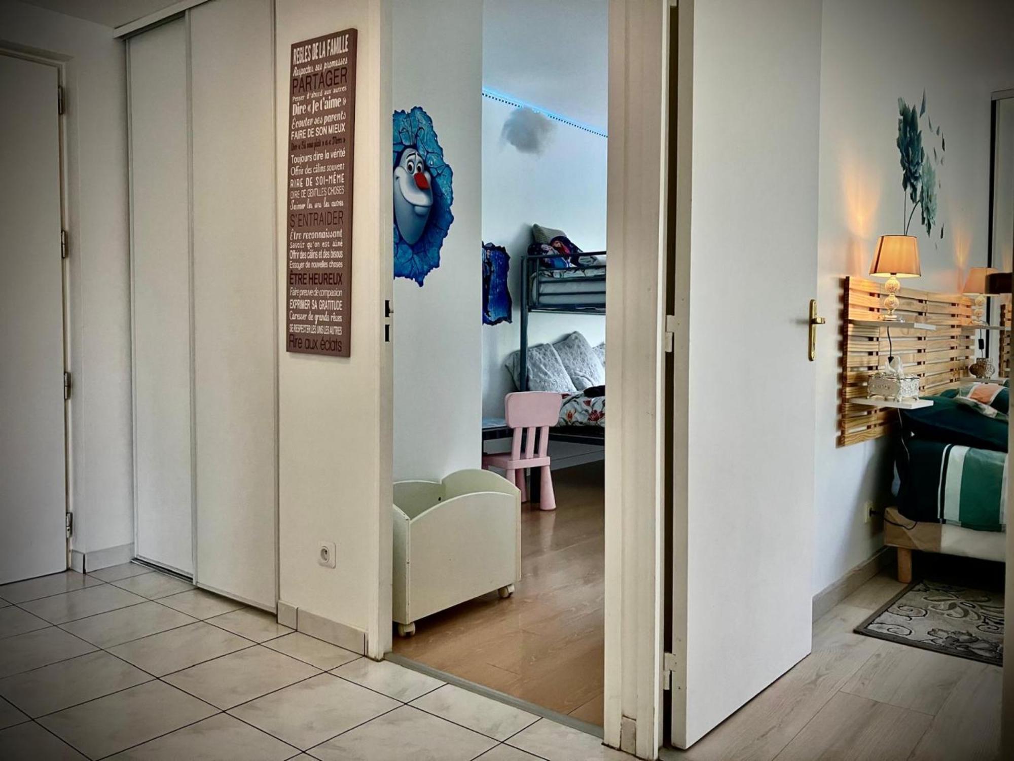 Snowqueen Hotel Apartment Paris-Disney シェル エクステリア 写真